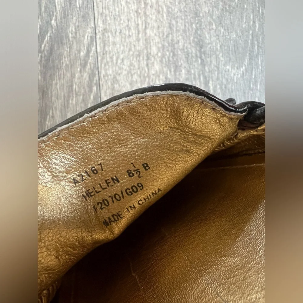 Coach Hellen 'C' logo driving buckle loafers in brown canvas/patent. Size 8.5